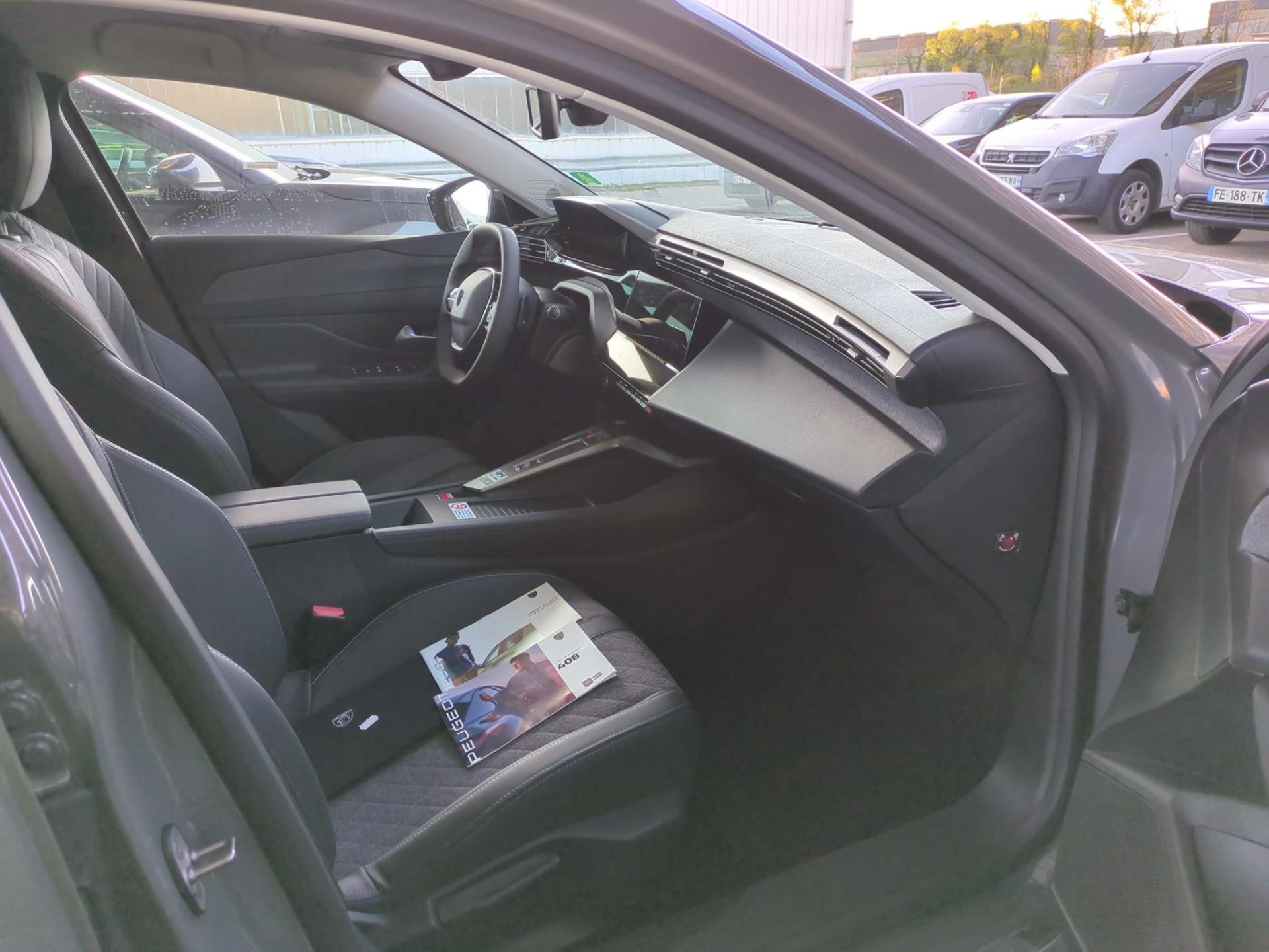 Peugeot 408 Hybrid 136 e-DCS6 Allure 2024