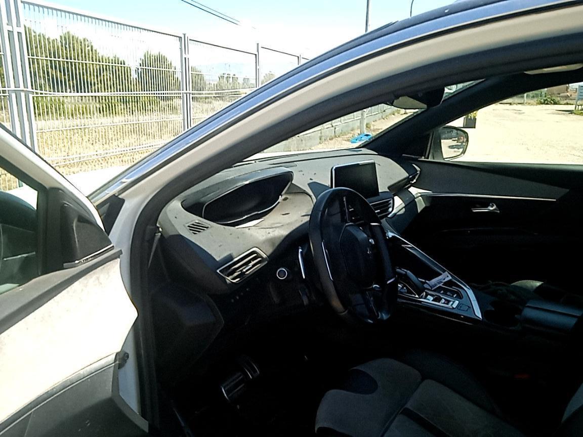 Foto Peugeot 3008 Hybrid 5