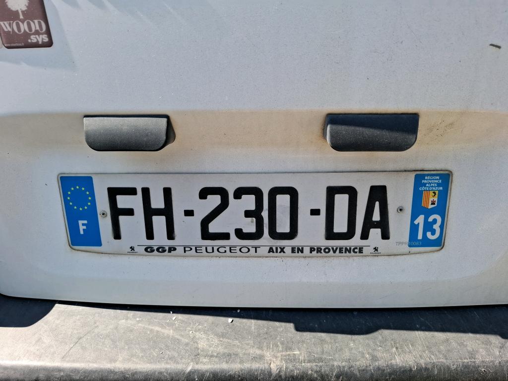 Peugeot PARTNER FOURGON STANDARD 650 KG BLUEHDI 100 S&S BVM5 PREMIUM 2019