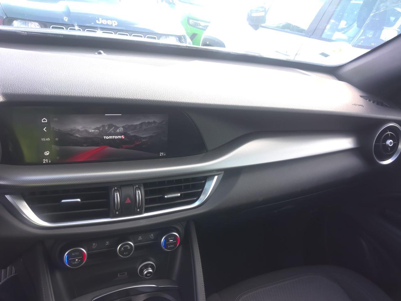 Foto Alfa Romeo Stelvio 16