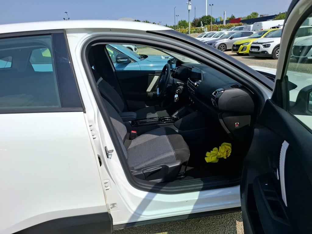 Citroen C4 SOCIETE BLUEHDI 130 S&S EAT8 FEEL NAV BUSINESS R 2022
