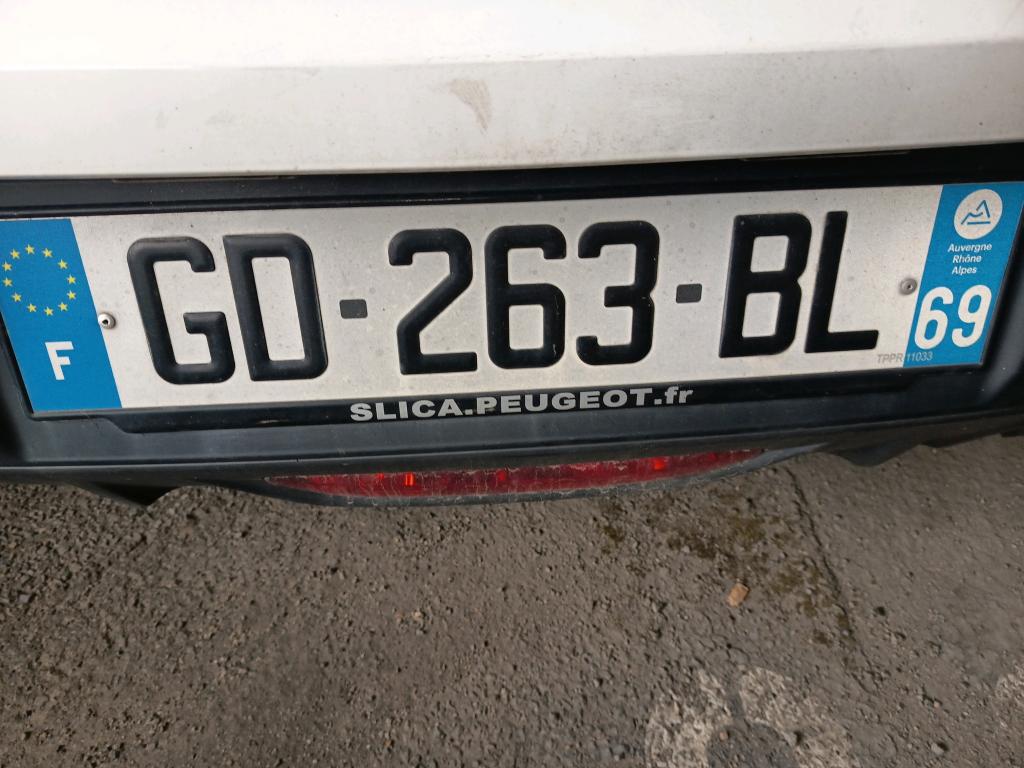 Peugeot 208 BLUEHDI 100 S&S BVM6 PREMIUM 2021