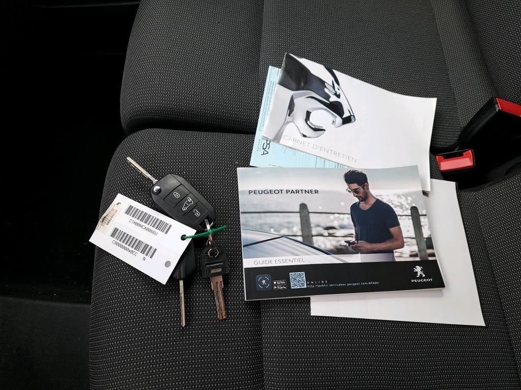 Peugeot PARTNER FOURGON STANDARD 650 KG BLUEHDI 100 S&S BVM5 ASPHALT 2021