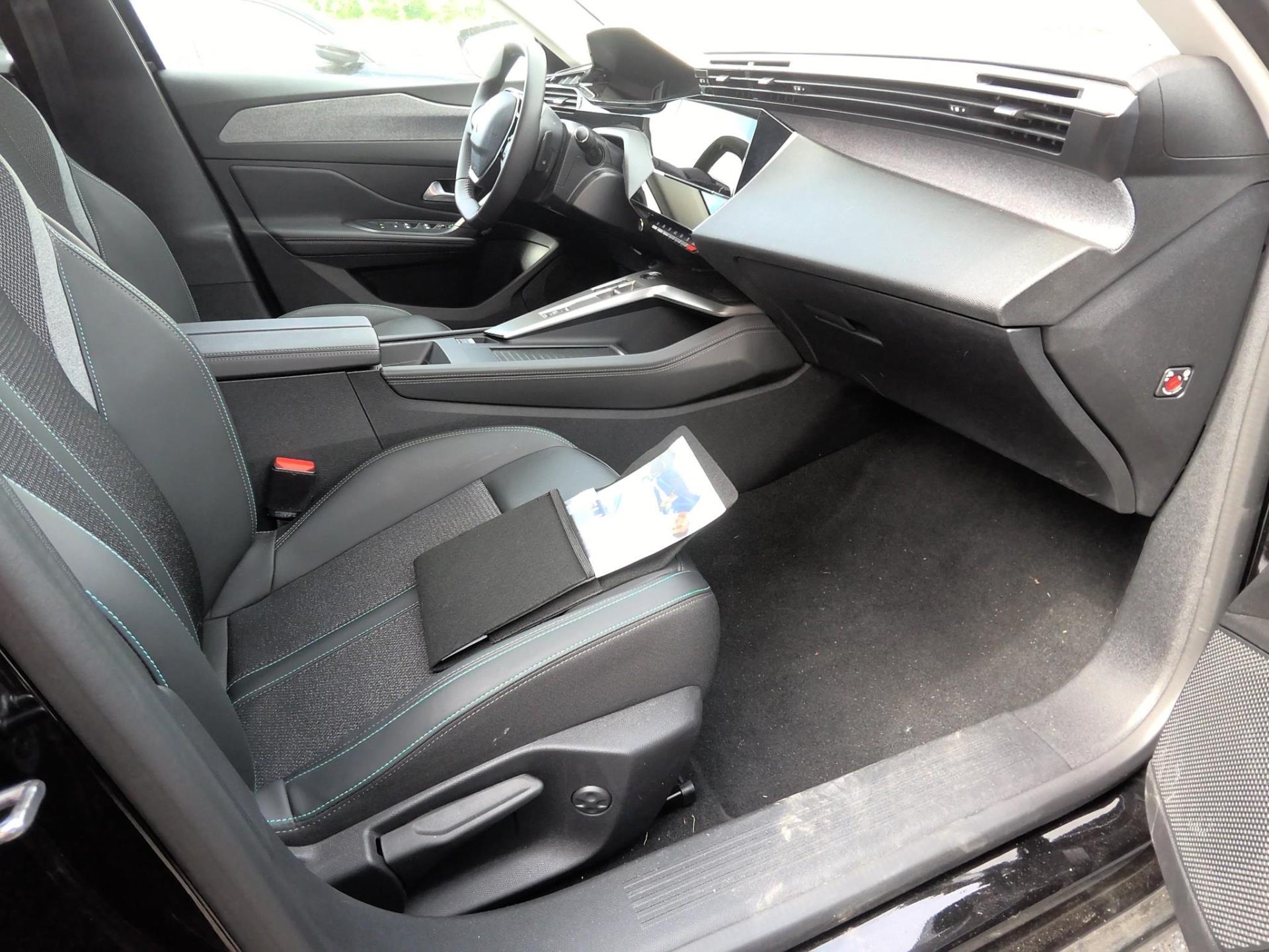 Peugeot 308 SW BlueHDi 130ch S&S EAT8 Allure 2024