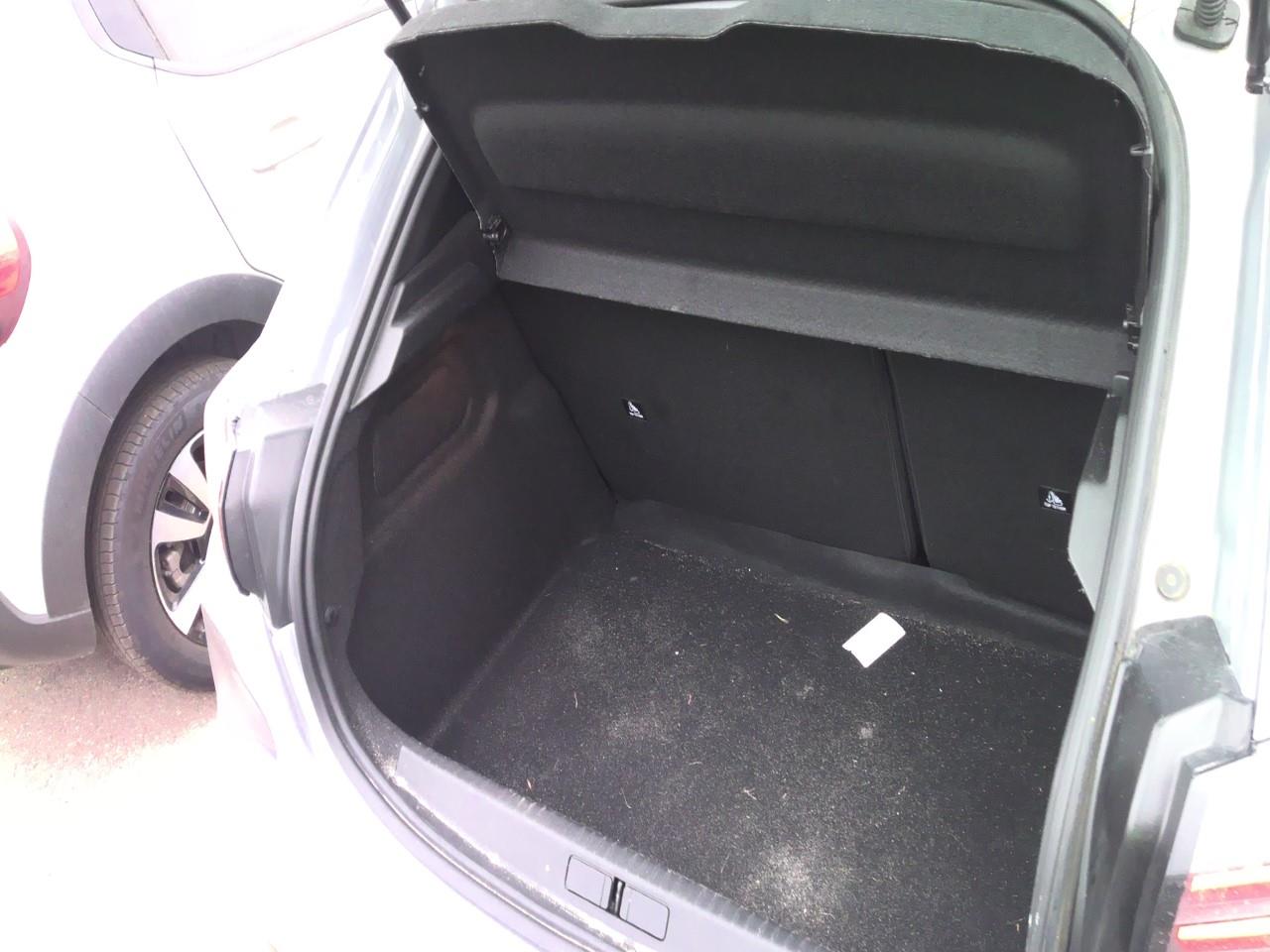 Foto Peugeot 208 14