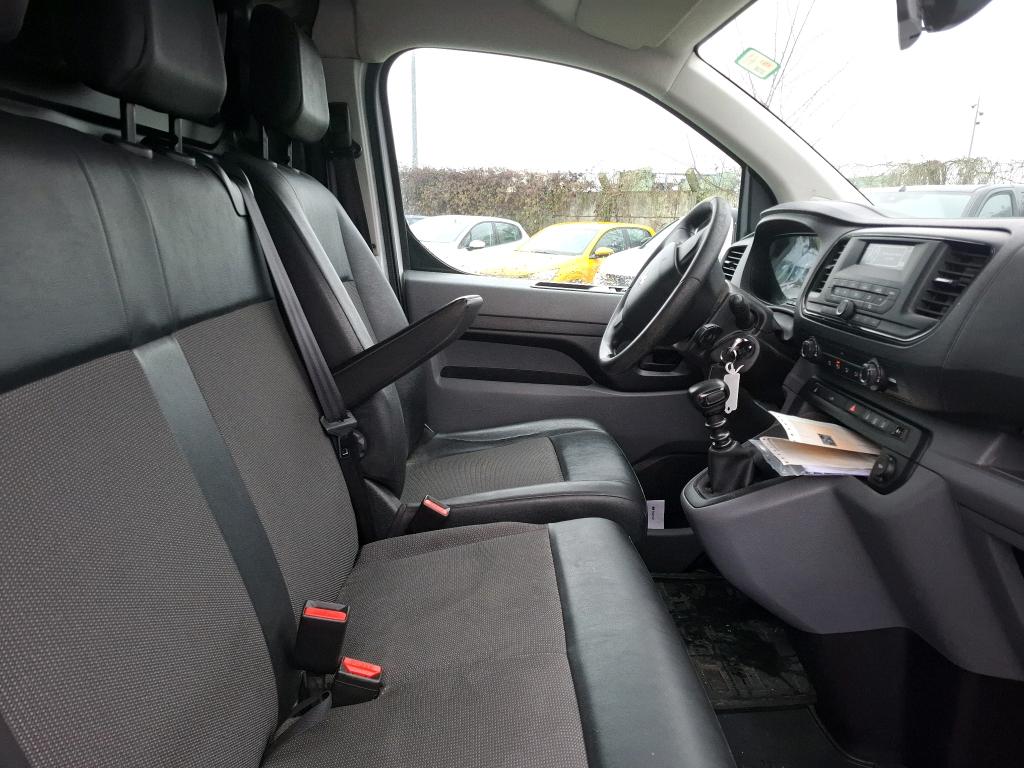 Peugeot EXPERT FGN TOLE STANDARD 1.5 BLUEHDI 120 S&S BVM6 PREMIUM 2020