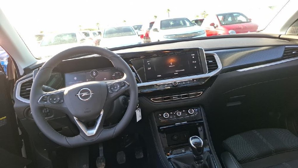 Foto Opel Grandland 12