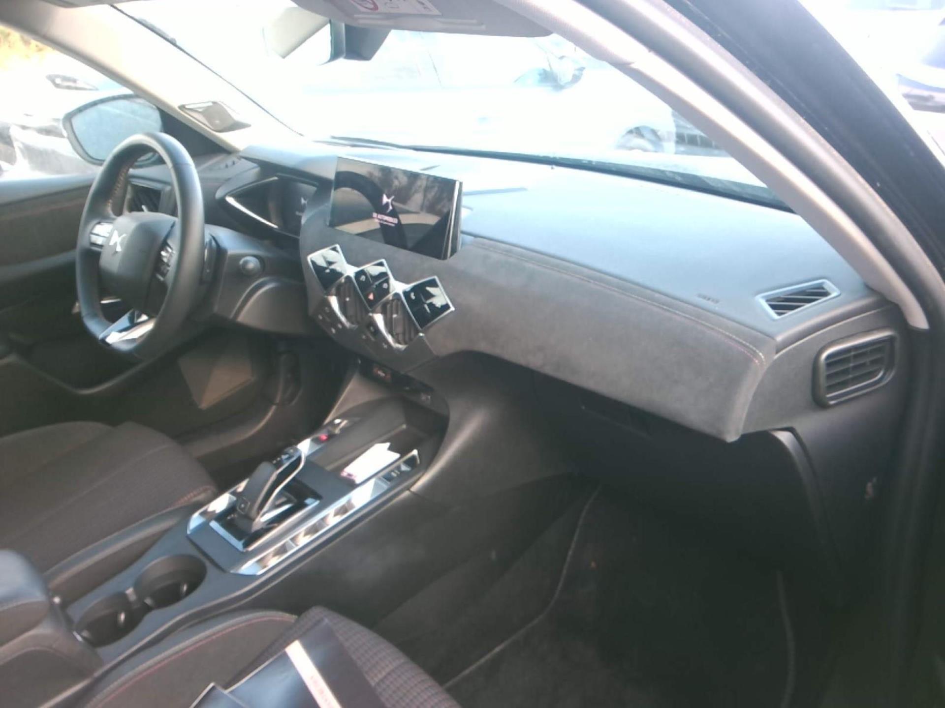DS DS3 Crossback PureTech 130 EAT8 Performance Line+ 2023