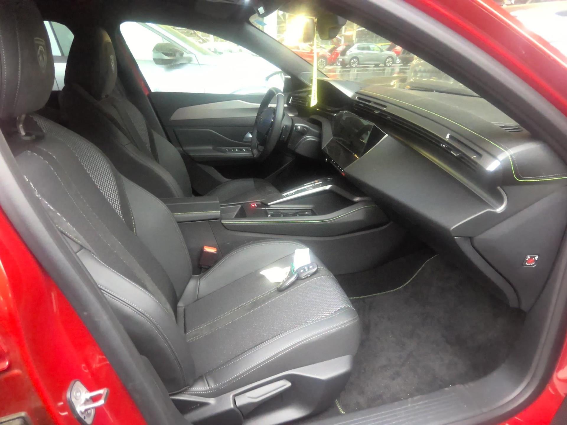 Peugeot 308 SW Plug-in Hybrid 195 ch e-DCS7 GT 2024