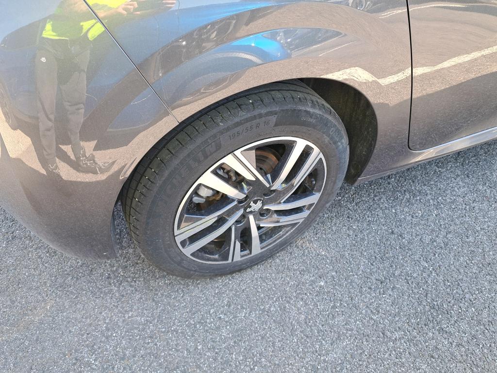 Peugeot 208 PureTech 100 S&S BVM6 Allure 2023