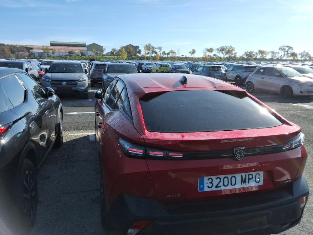 Foto Peugeot 408 9