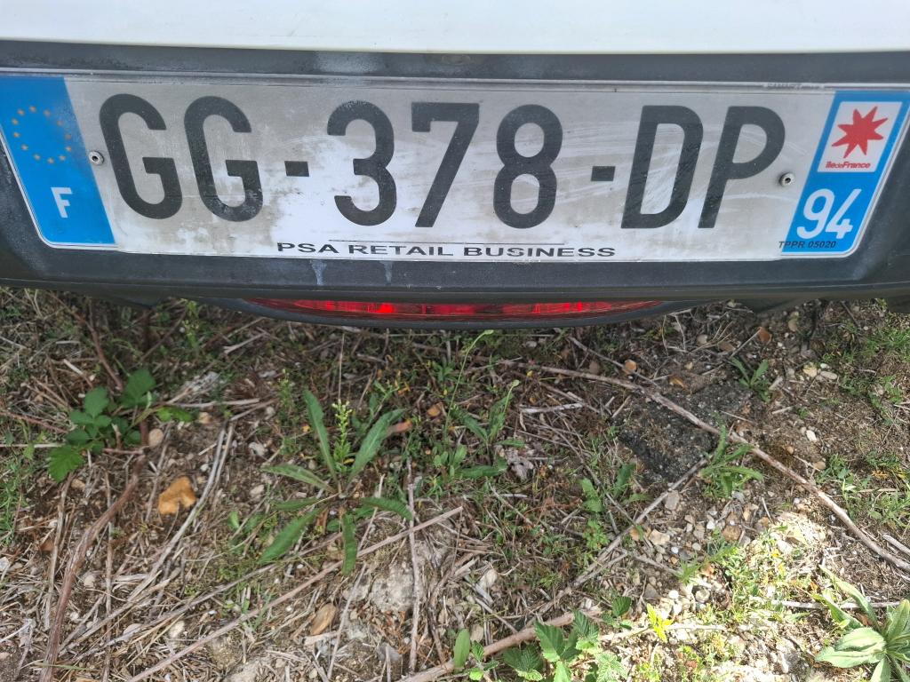 Peugeot 208 PureTech 100 S&S EAT8 Active Pack 2022