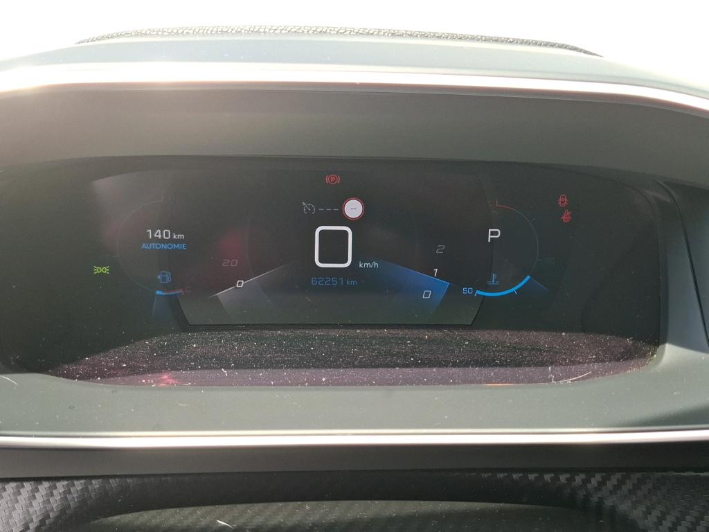 Peugeot 2008 BlueHDi 130 S&S EAT8 Allure Pack 2022