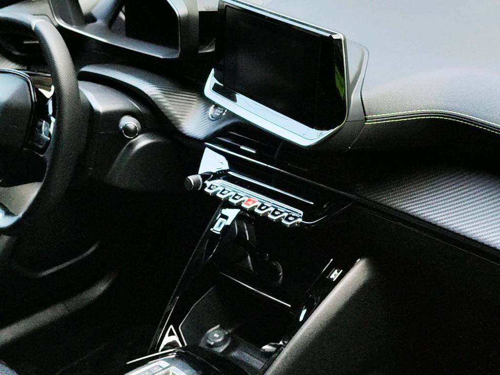 Peugeot 2008 Electrique 136 ch GT 2023
