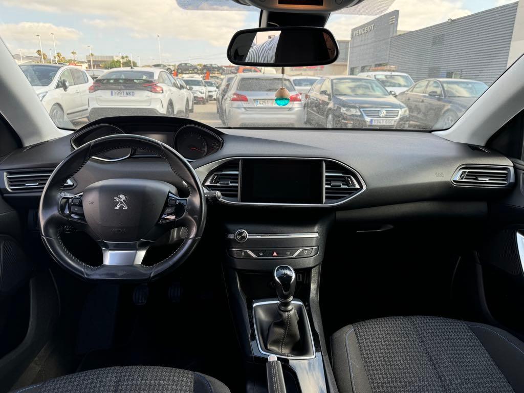 Foto Peugeot 308 8