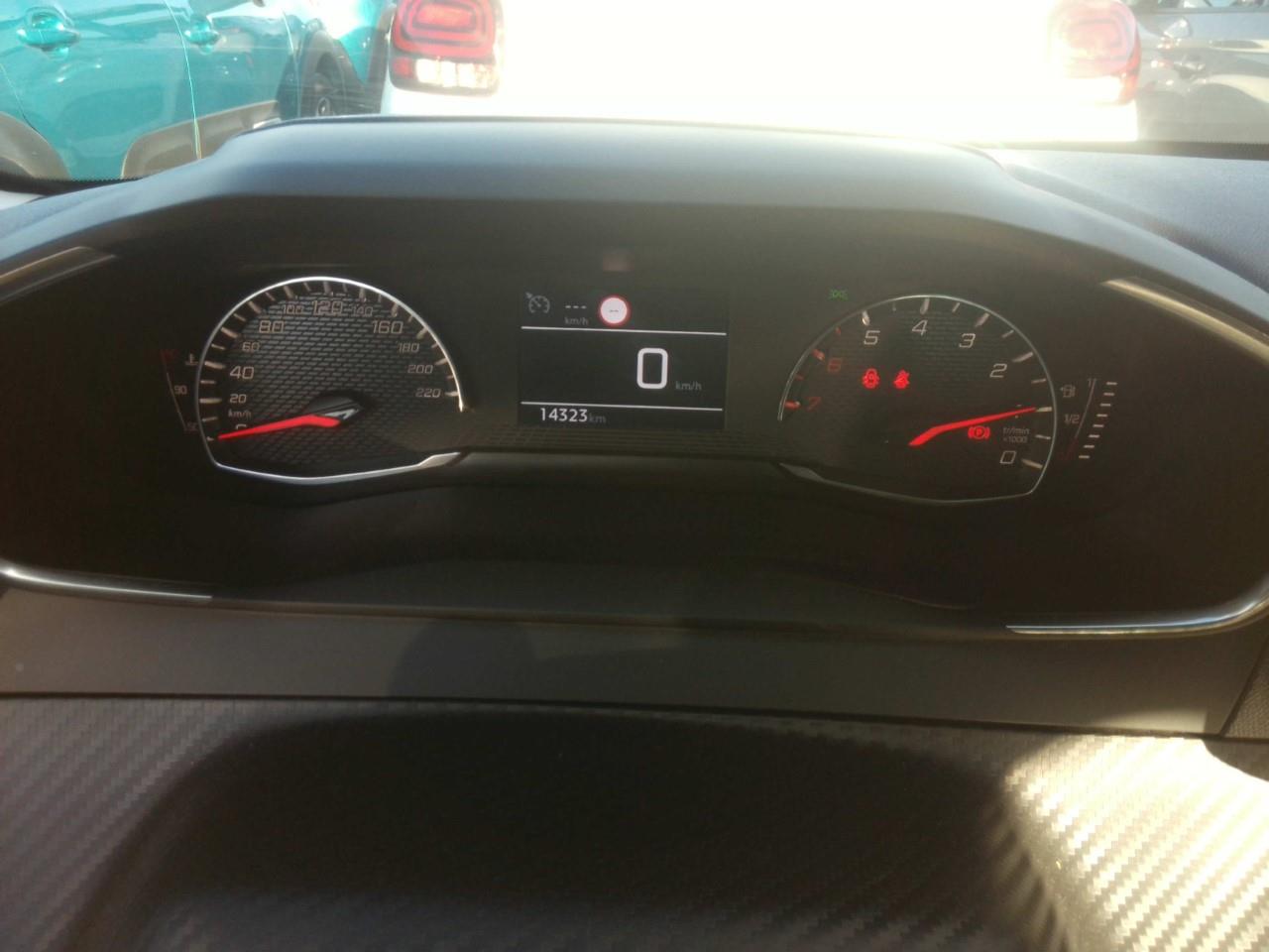 Foto Peugeot 208 5