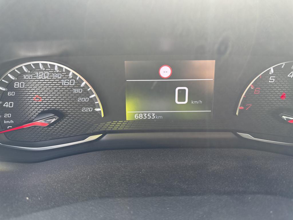 Peugeot 208 BlueHDi 100 S&S BVM6 Active Business 2021
