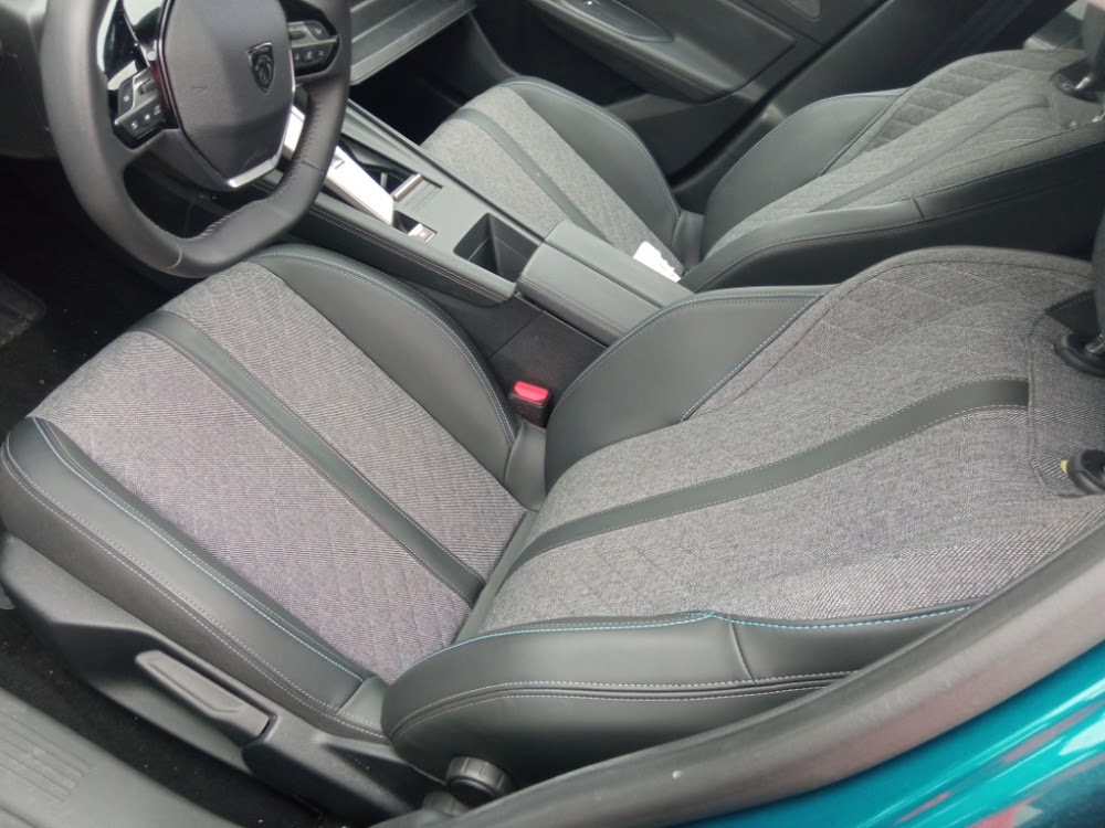 Foto Peugeot 408 11