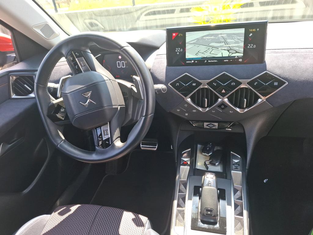 DS DS3 Crossback BlueHDi 130 EAT8 Ines de la Fressange Paris 2022