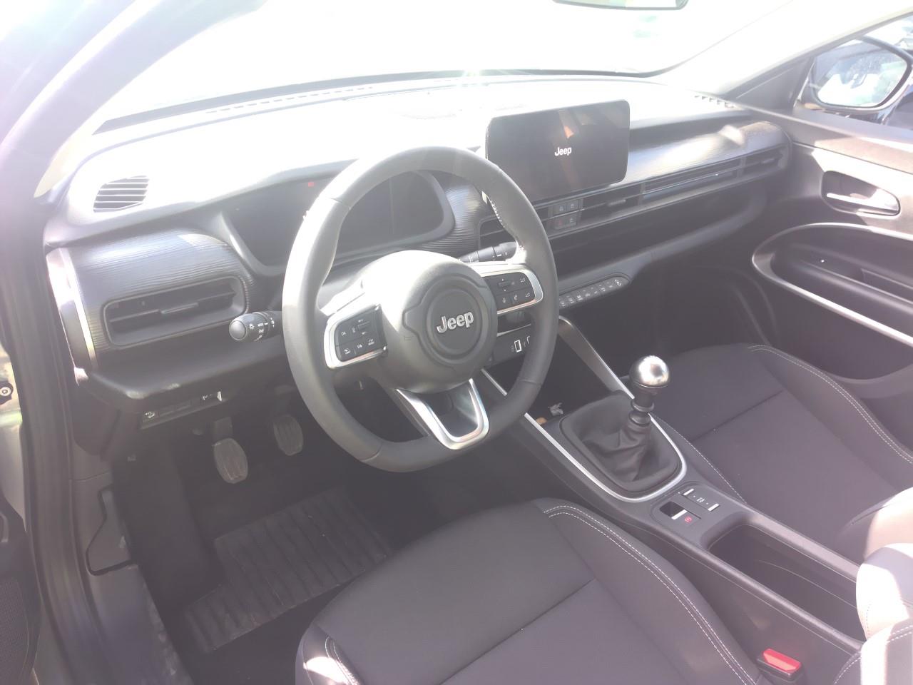 Foto Jeep AVENGER 4