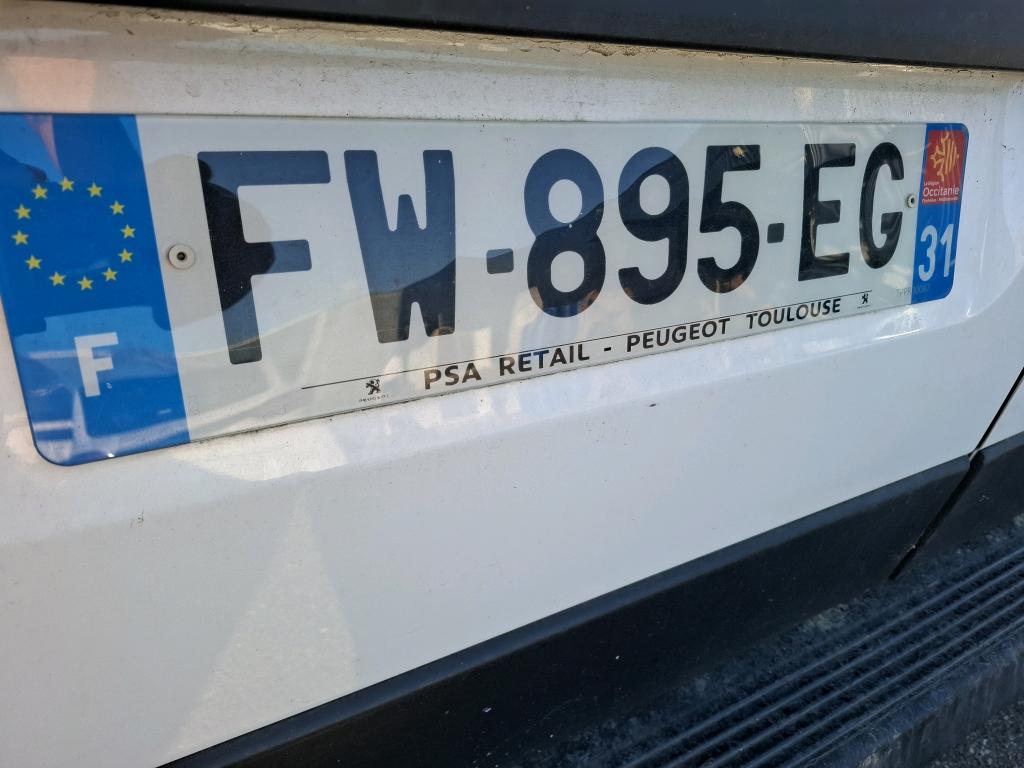 Peugeot BOXER TOLE 330 L2H1 BLUEHDI 140 S&S ASPHALT 2020
