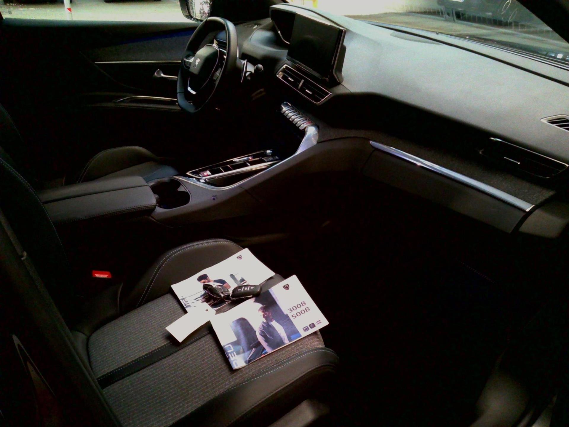 Peugeot 5008 Hybrid 136 e-DCS6 Allure Pack 2024