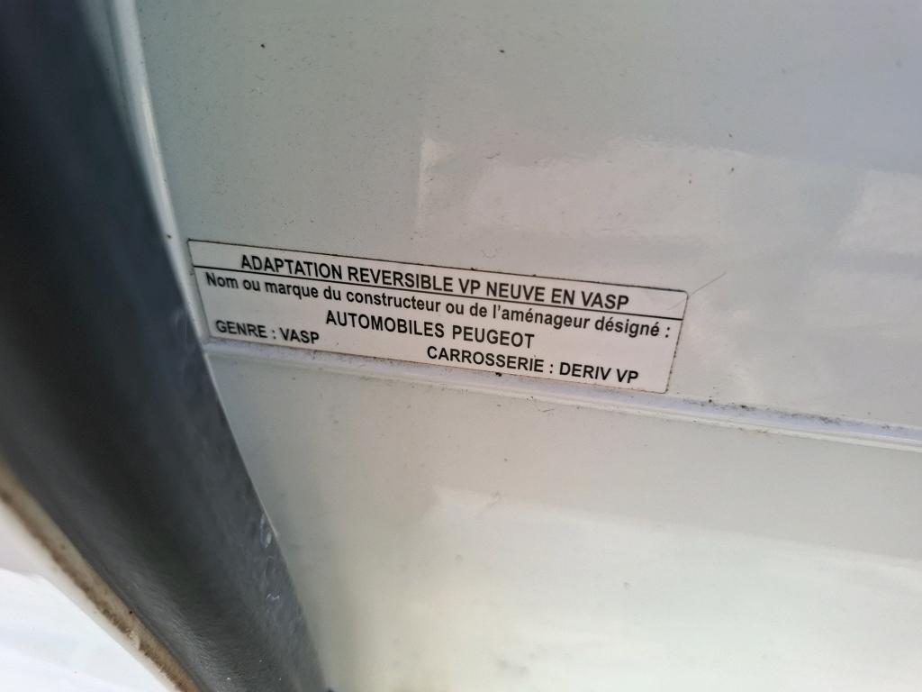 Peugeot 208 BLUEHDI 100 S&S BVM6 PREMIUM 2021