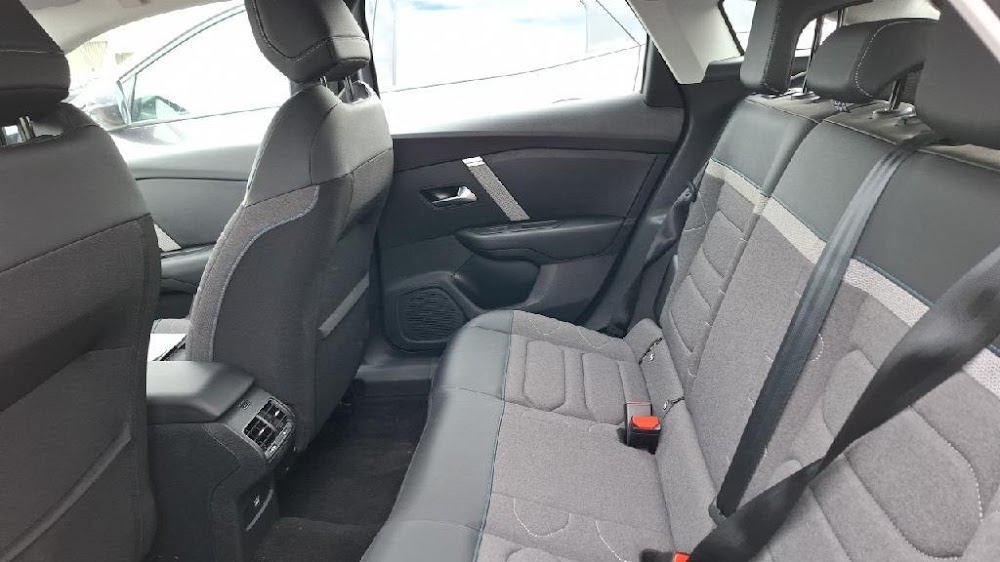 Foto Citroën C4 X 10