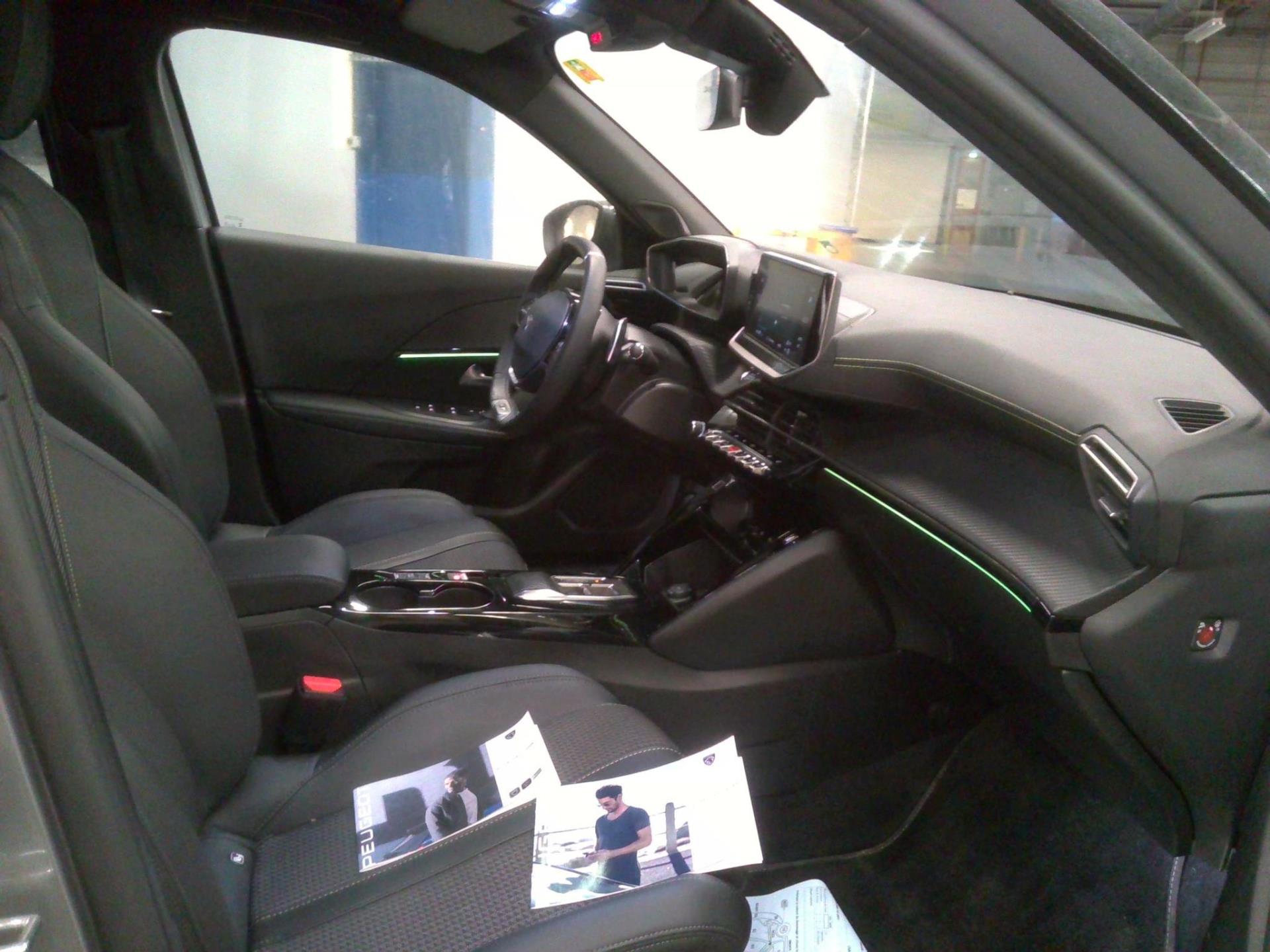 Peugeot 2008 PureTech 130 S&S EAT8 GT 2023