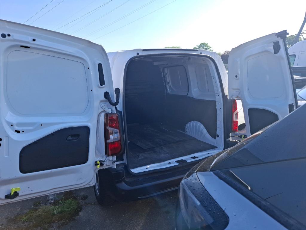 Peugeot PARTNER FOURGON STANDARD 650 KG BLUEHDI 100 S&S BVM5 ASPHALT 2021
