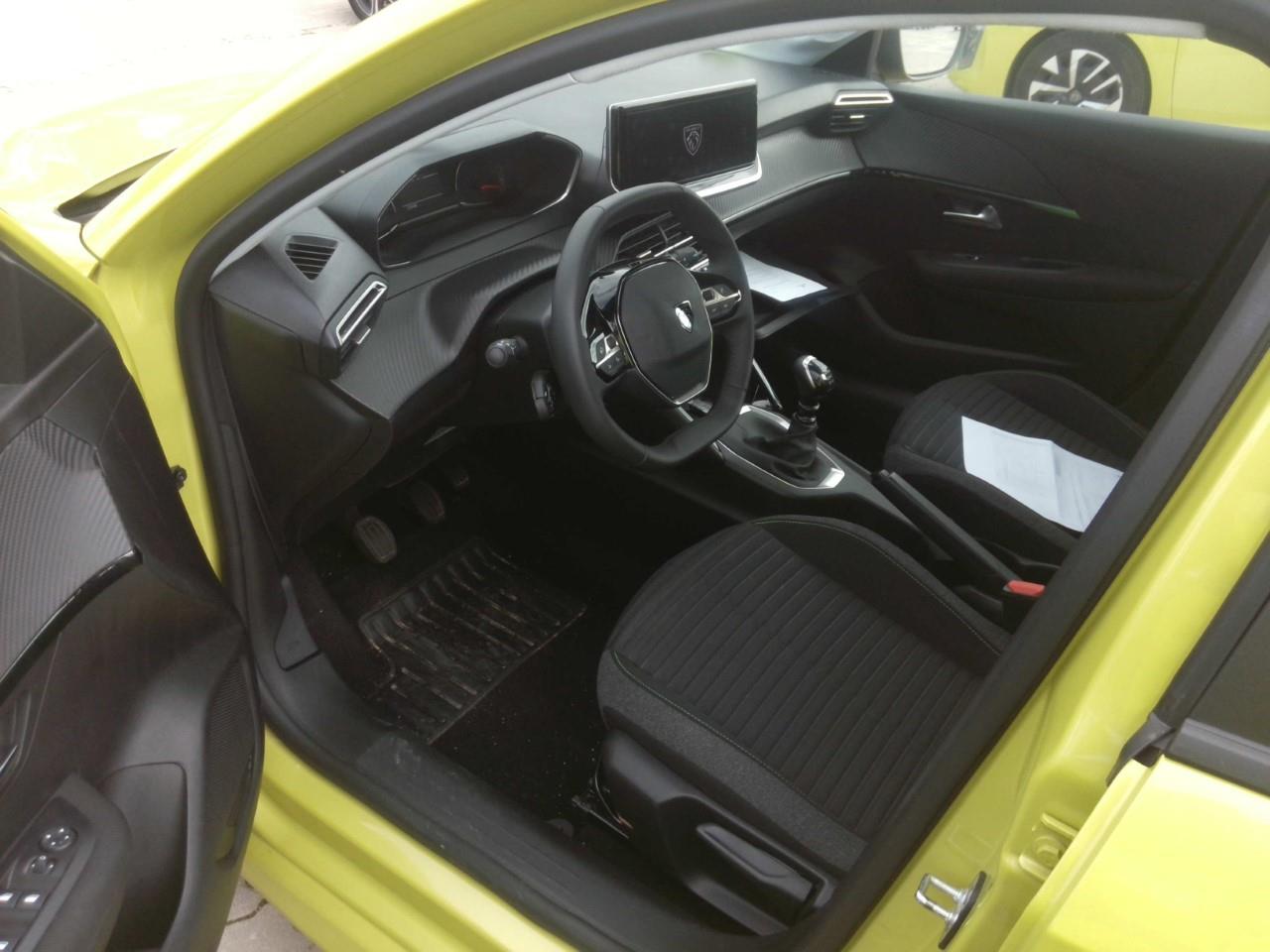 Foto Peugeot 208 6
