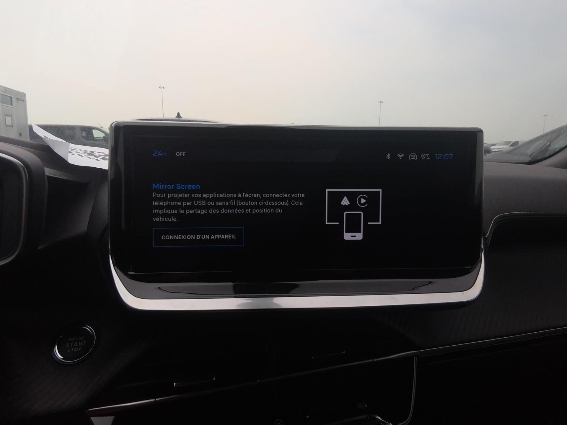 Peugeot 2008 Hybrid 136 e-DCS6 GT 2024