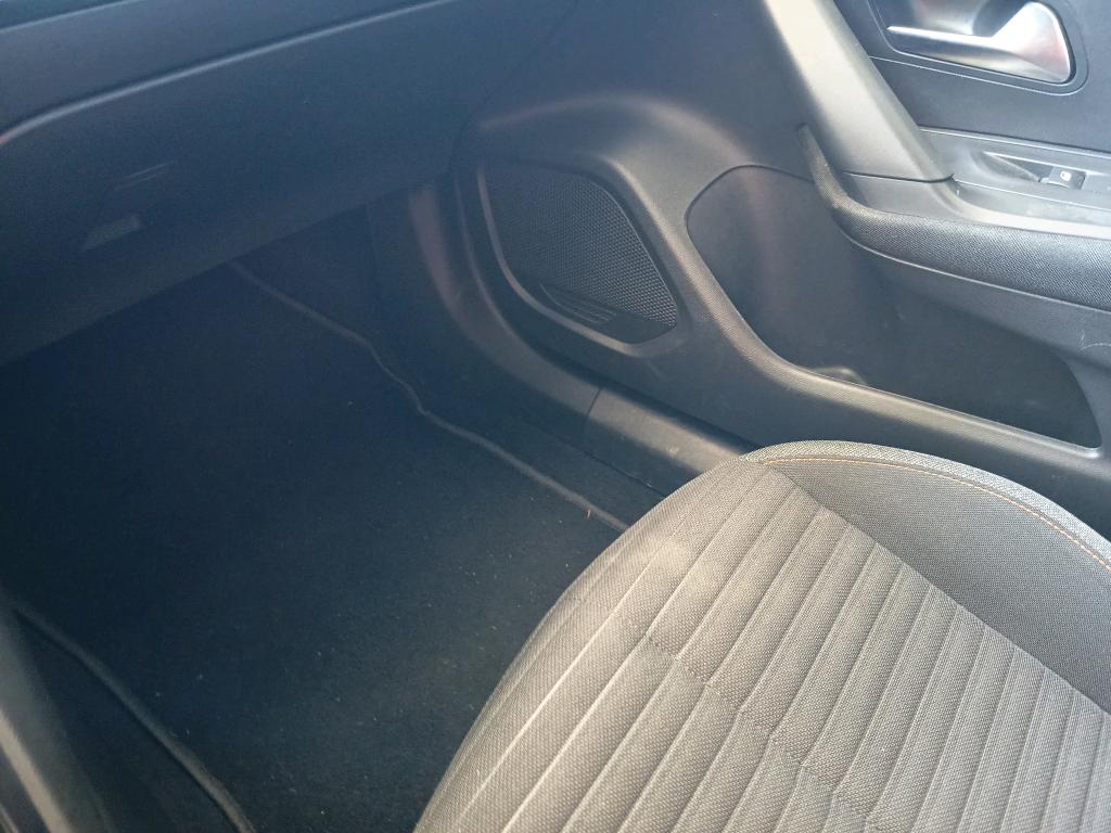 Peugeot 2008 II 