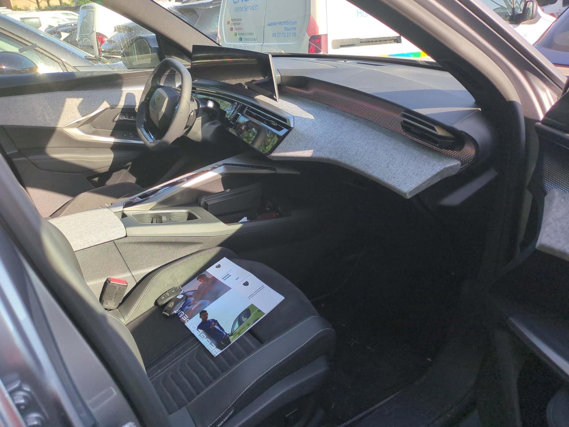 Peugeot 3008 Hybrid 145 e-DCS6 GT 2025