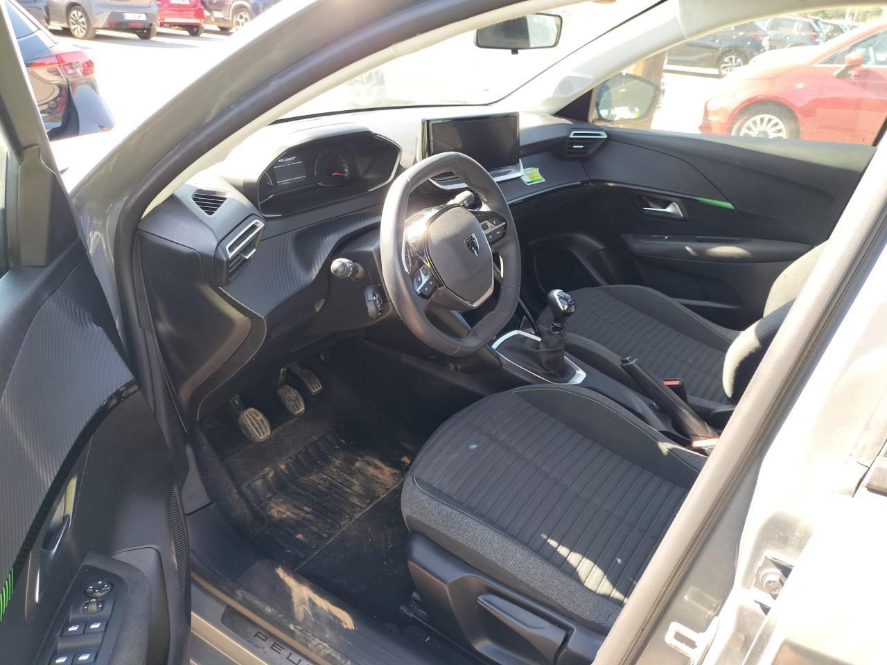 Foto Peugeot 208 6