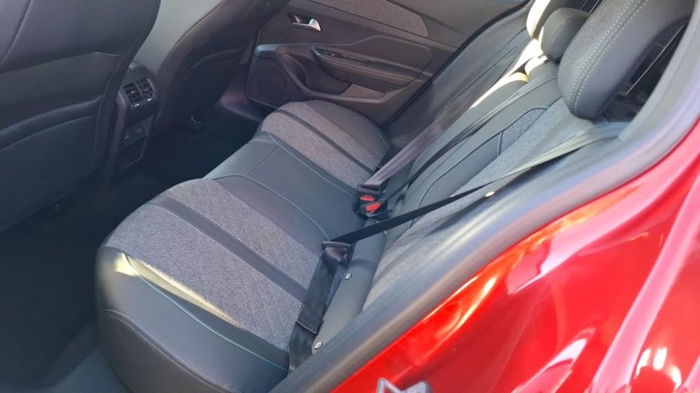 Foto Peugeot 408 15