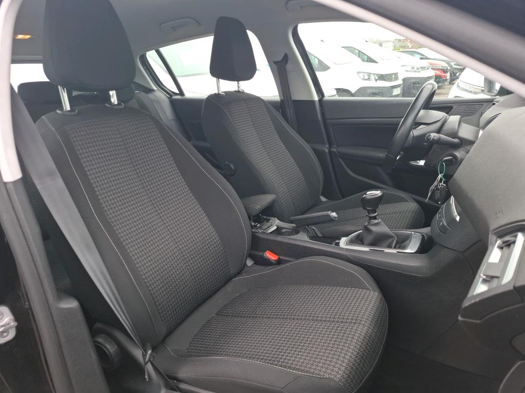 Peugeot 308 BlueHDi 130ch S&S BVM6 Active Business 2020
