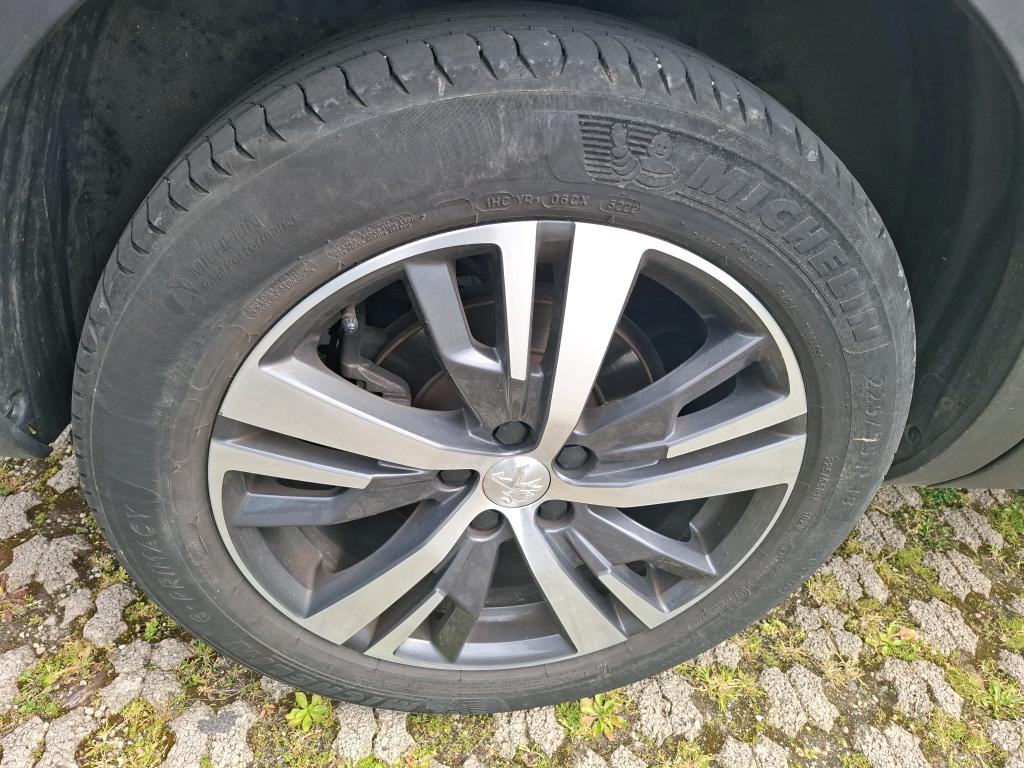 Peugeot 5008 BlueHDi 130ch S&S EAT8 Allure Pack 2023