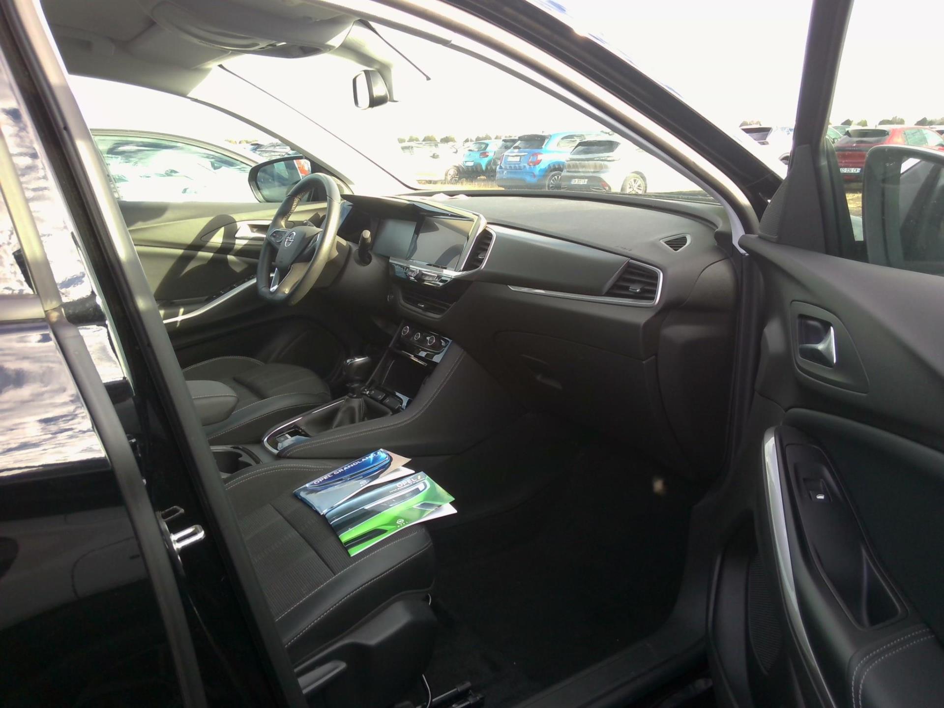 Opel Grandland 1.2 Turbo 130 ch Elegance Business 2023