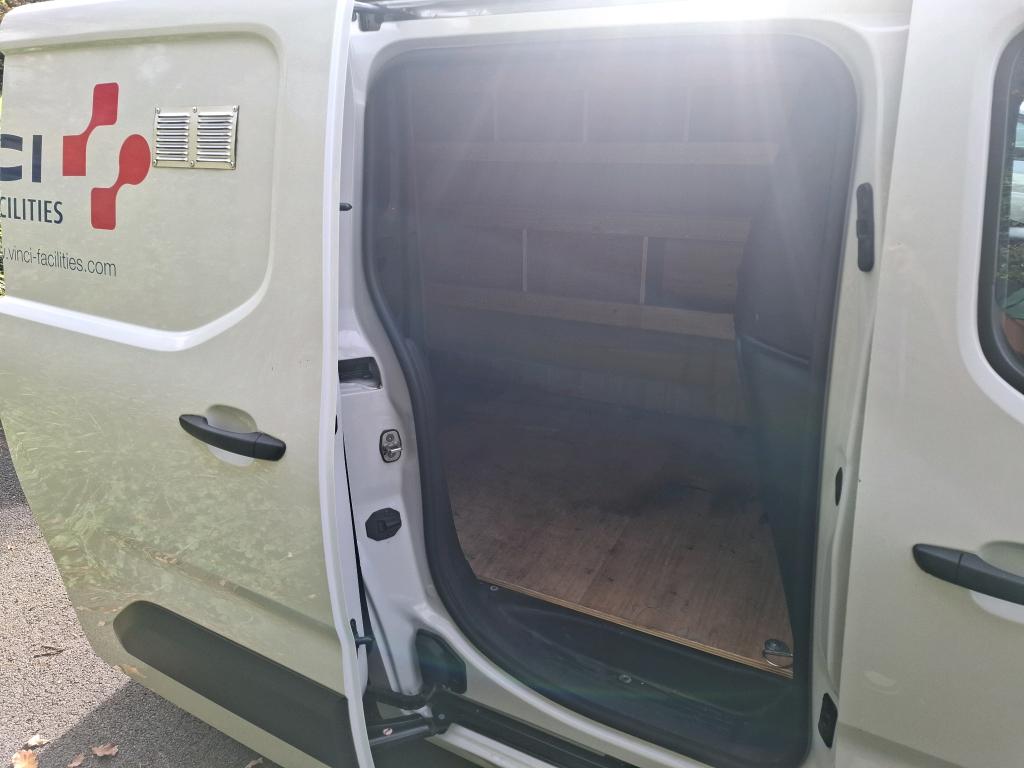 Peugeot PARTNER FOURGON STANDARD 650 KG BLUEHDI 100 S&S BVM6 ASPHALT 2022