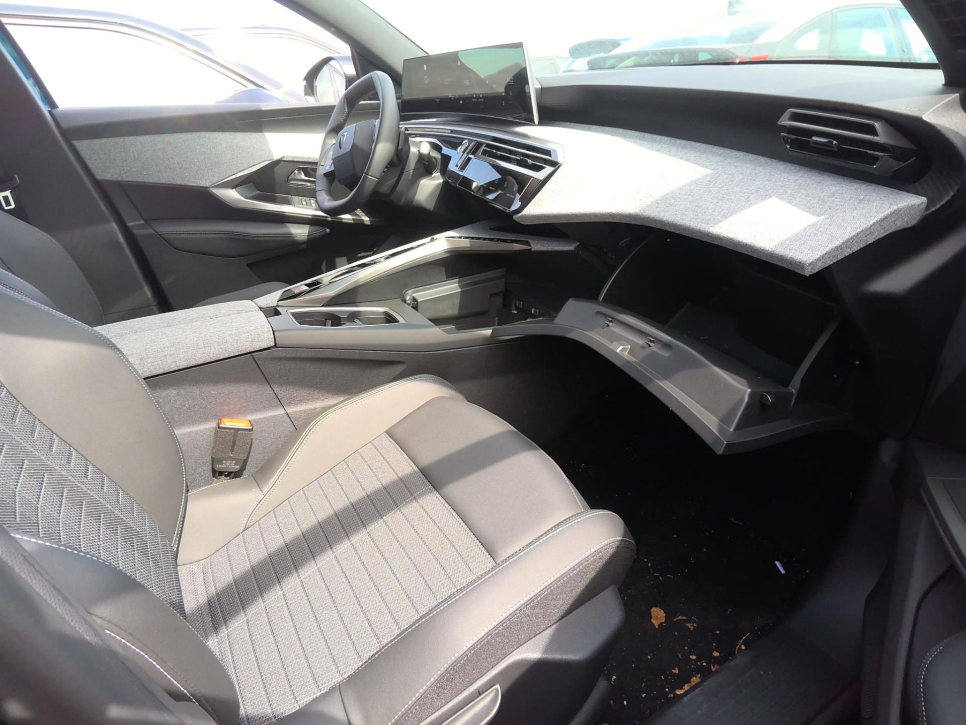 Peugeot 3008 Hybrid 136 e-DCS6 Allure 2023