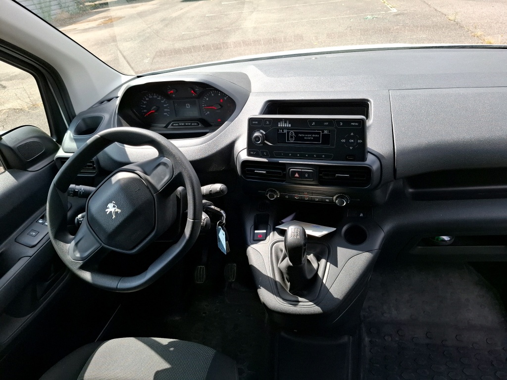 Peugeot PARTNER FOURGON STANDARD 650 KG BLUEHDI 100 S&S BVM5 PREMIUM 2020