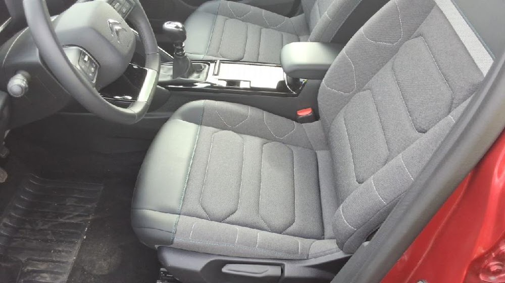 Foto Citroën C4 X 5