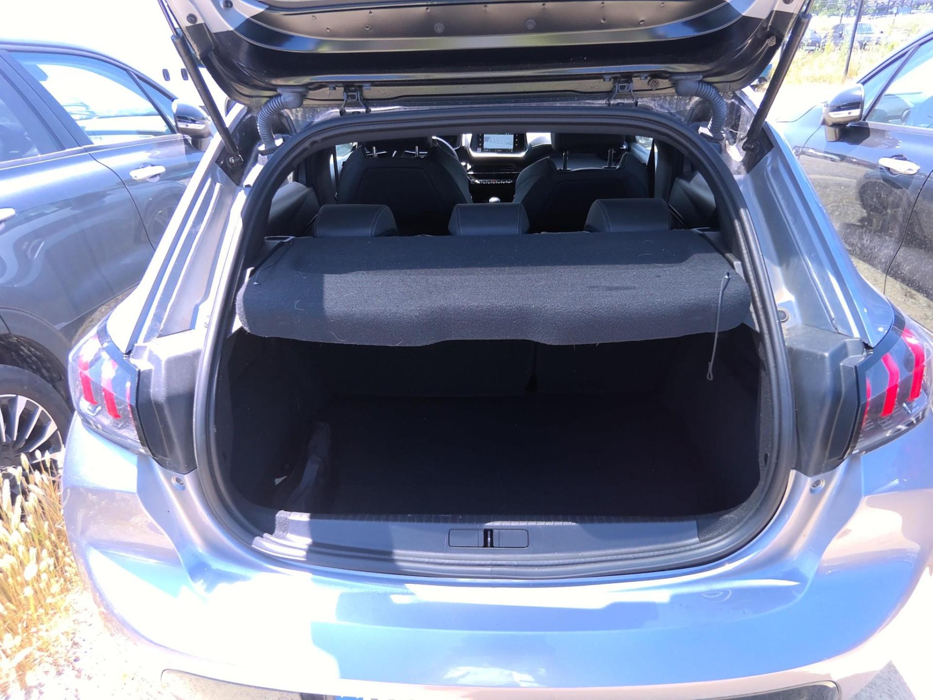 Peugeot 208 BlueHDi 100 S&S BVM6 GT 2023