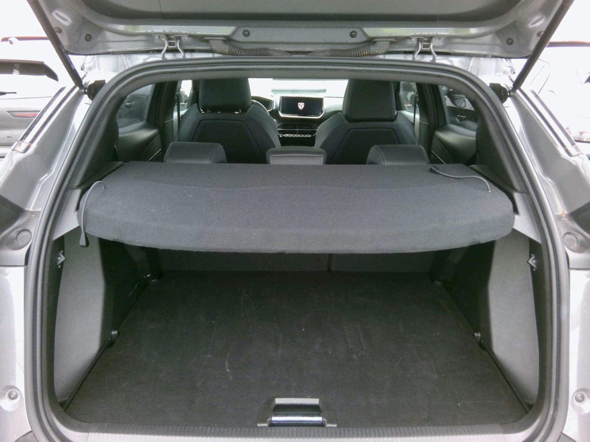 Peugeot 2008 Hybrid 136 e-DCS6 GT 2024