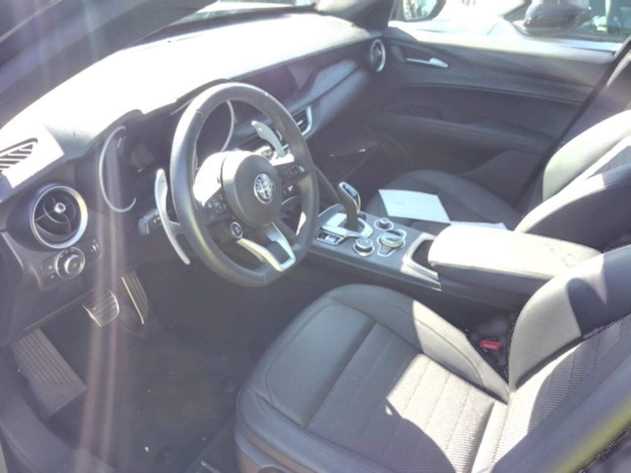 Foto Alfa Romeo Stelvio 3