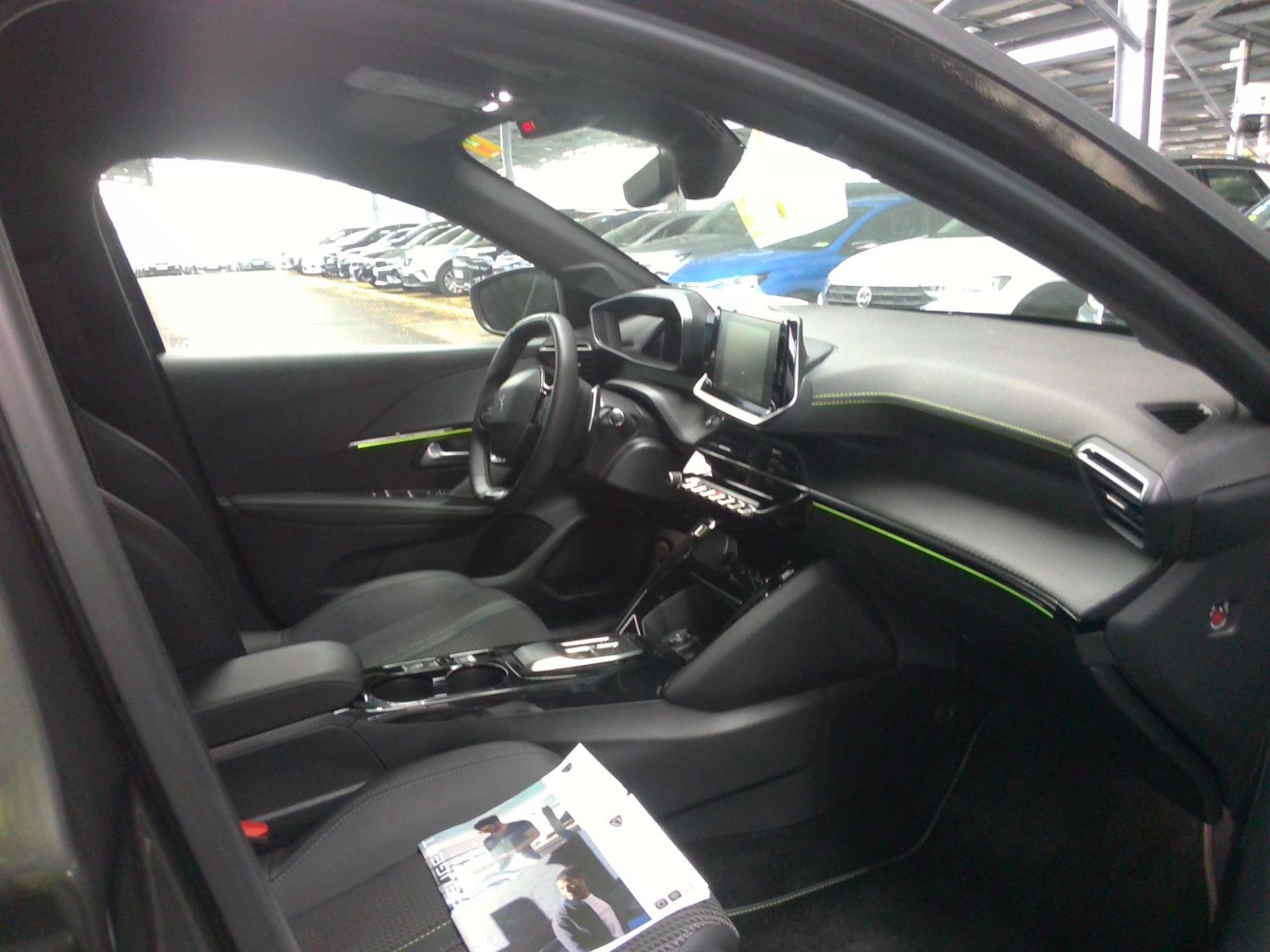 Peugeot 208 PureTech 100 S&S EAT8 GT 2023