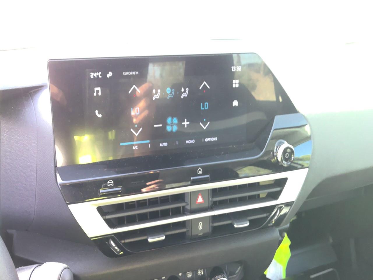 Foto Citroën C4 X 9