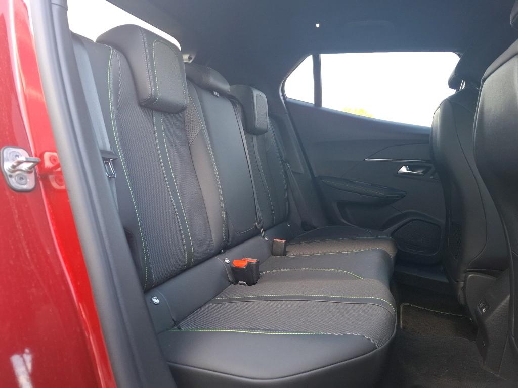 Peugeot 2008 PureTech 130 S&S EAT8 GT 2023
