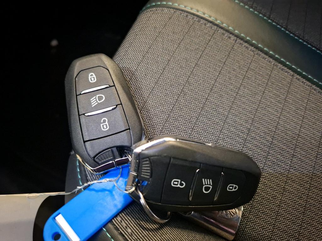 Peugeot 2008 PureTech 130 S&S EAT8 Allure Pack 2022